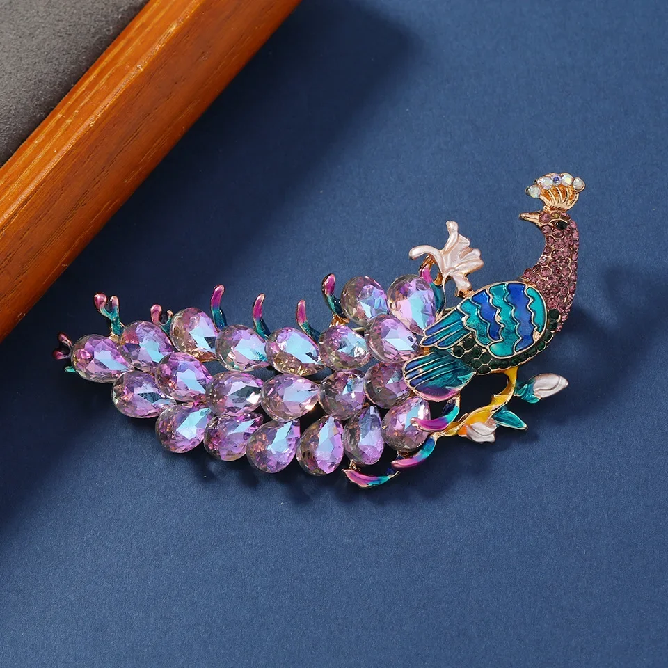 New Elegant Heavy Industries Full Rhinestone Brooch Peacock Open Screen Corsage Luxury Coat Pin Corsage Accessories