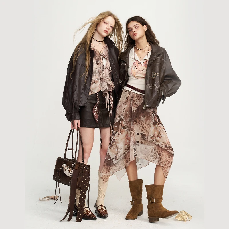 ELFSACK Women's Vintage Loose Stand Collar Jacket with Flap Pockets, Drawstring Hem Crop Outerwear for Casual Everyday