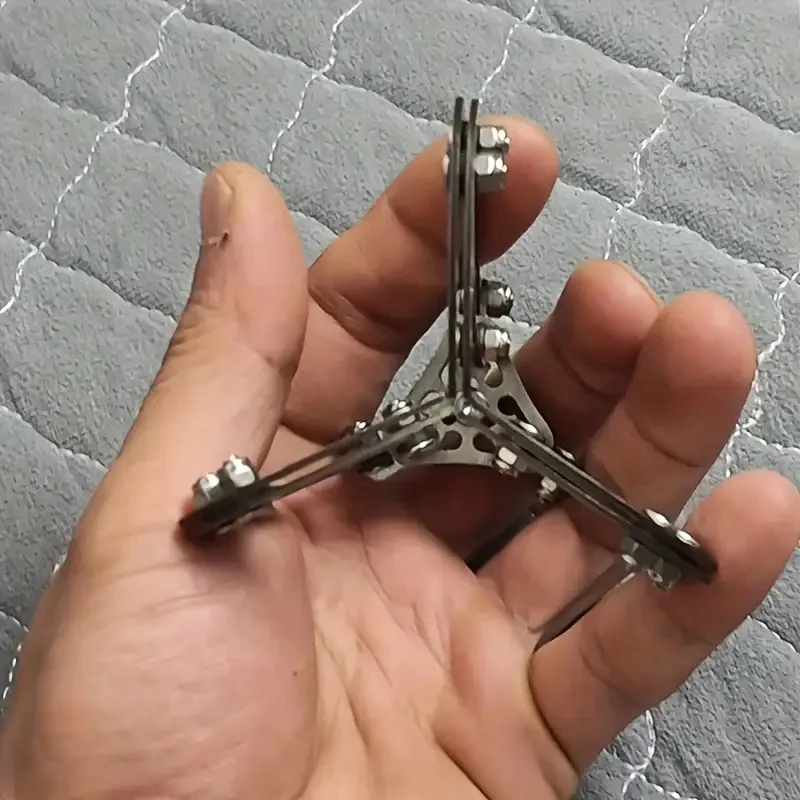 

Drone Rescue Claw with Anti-fouling Design - Heavy Duty Recovery Hook Large and Small Drones，Camping and Emergency Rescue To