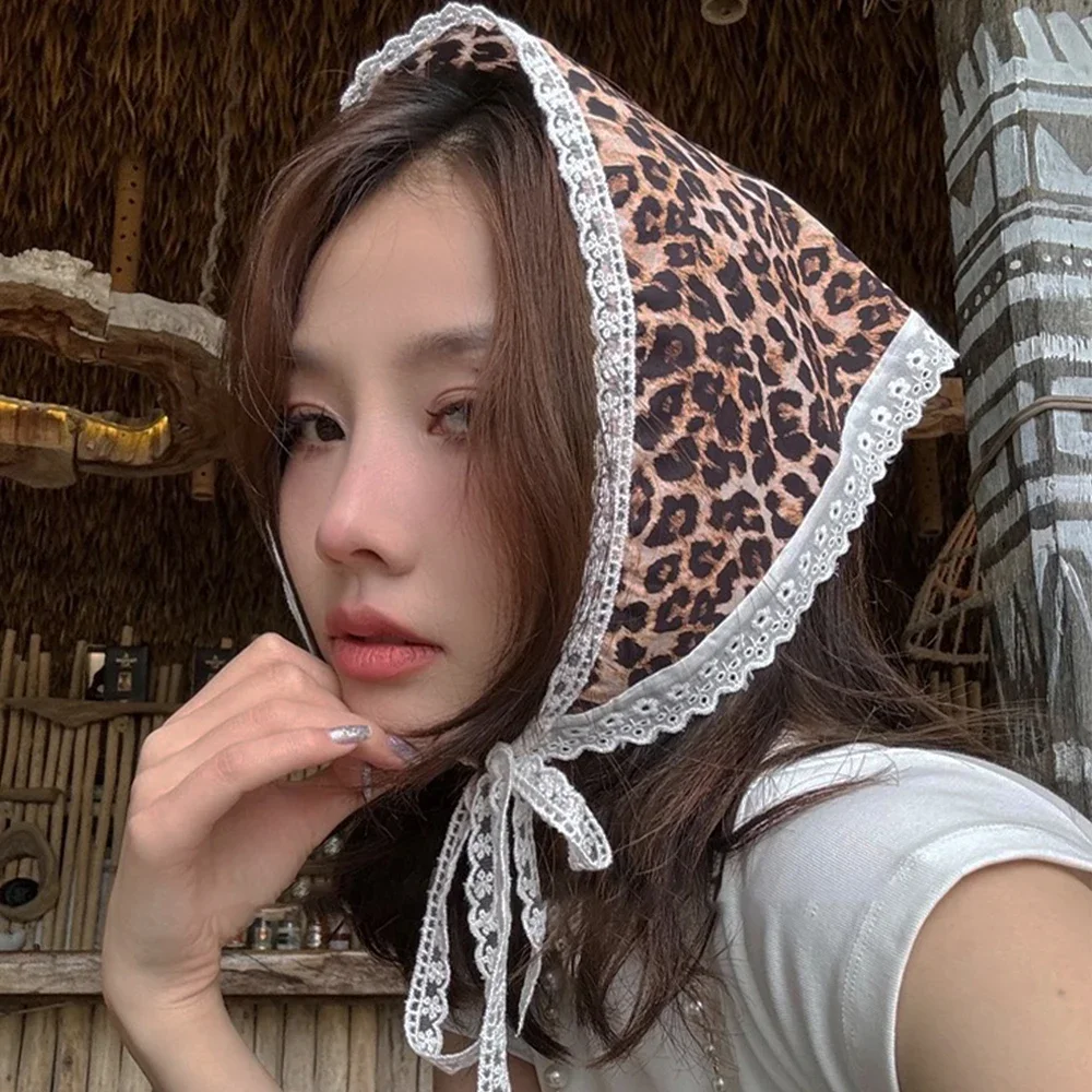 Vintage Leopard Triangle Headscarf Retro Lace Leopard Bandana Headband French Womens Girl Hair Scarf Hair Accessories for Gifts
