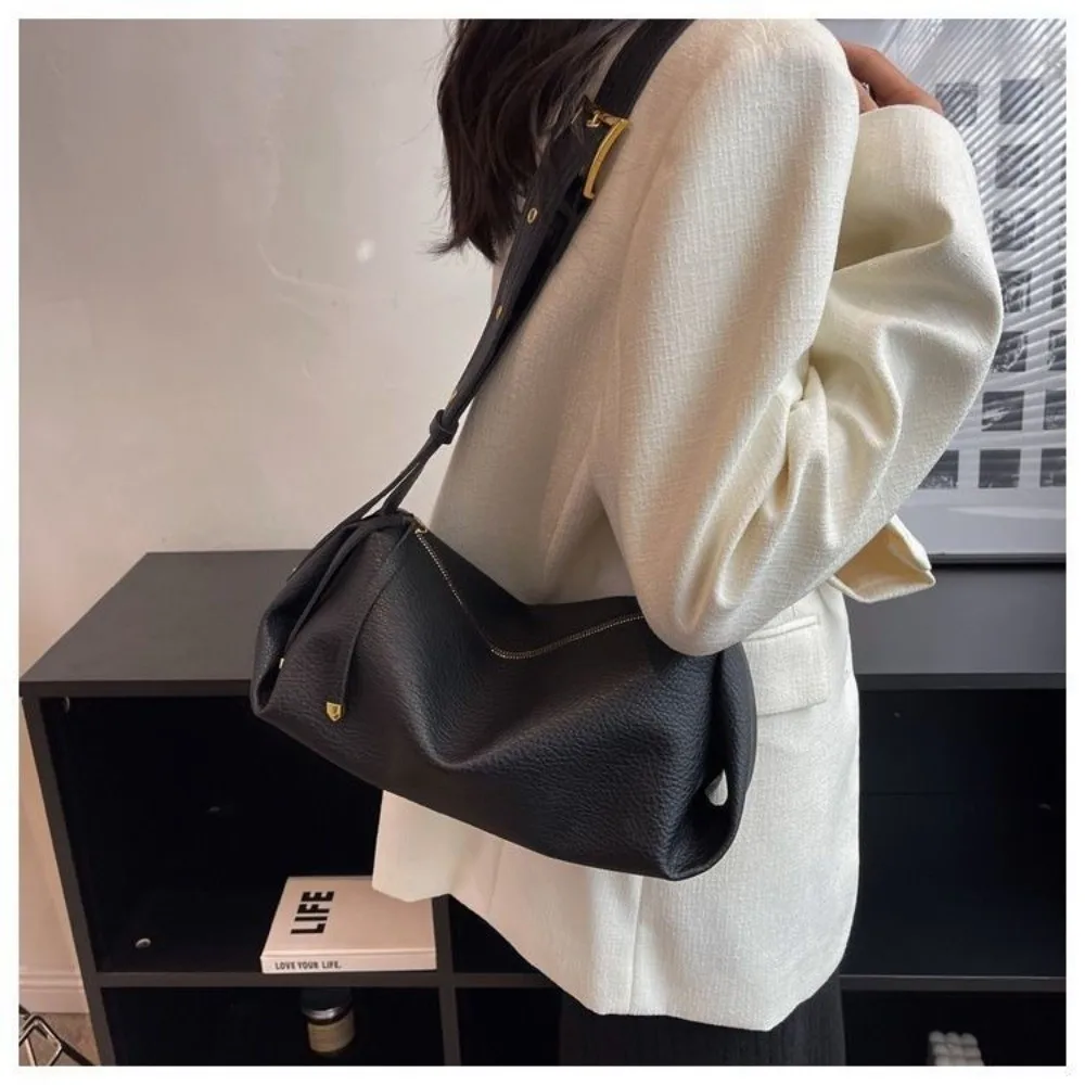 New Soft PU Leather Bucket Bag Large Capacity Solid Color Crossbody Bag Zipper Lichee Pattern Shoulder Bag Women