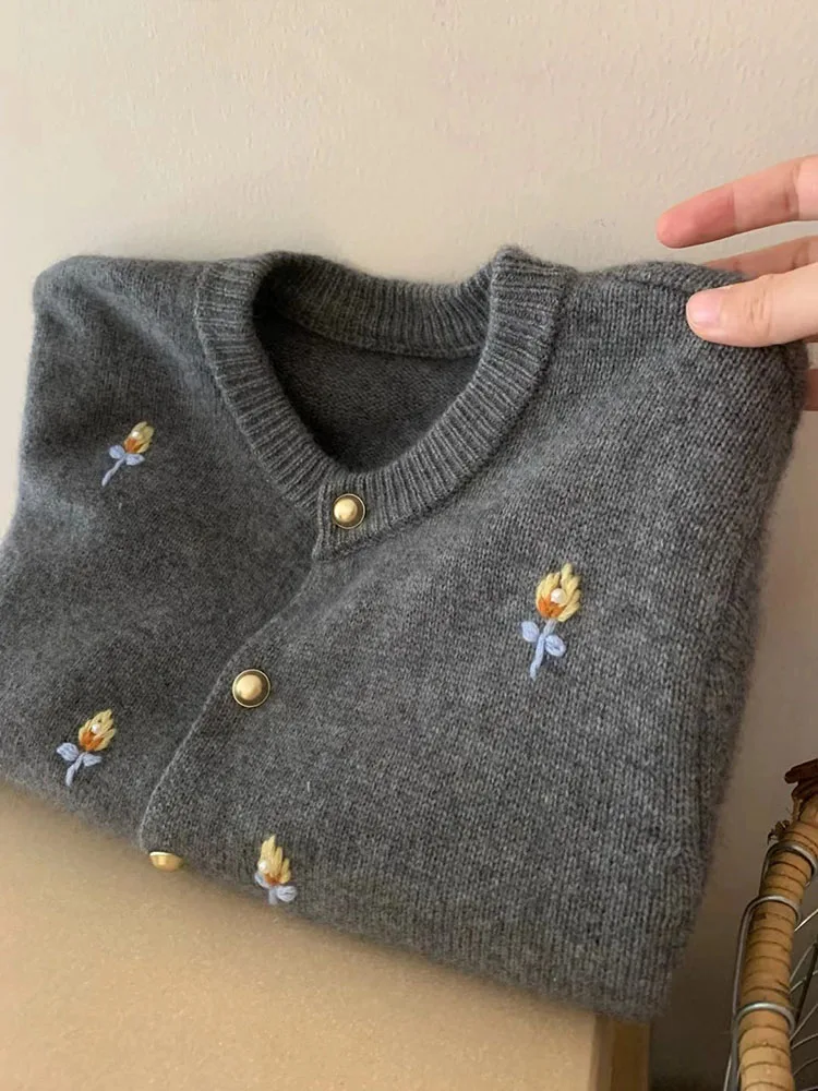 

Бархатный свитер с вышивкой енота, женская осень и зима, новинка 202, корейский вязаный кардиган в ленивом стиле, топ