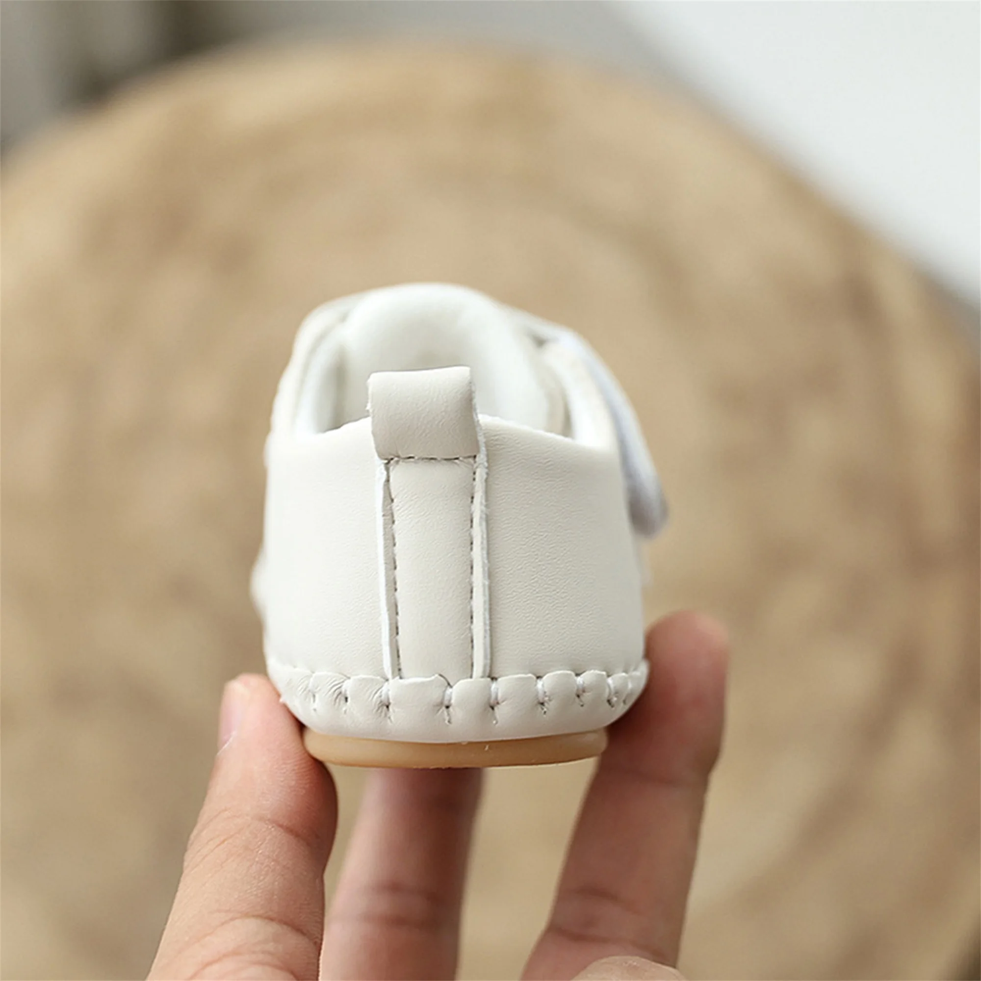 幼児女の子用キラキラスパンコールメリージェーンシューズグリッターボウノット滑り止めファーストウォーカーシューズ幼児プリンセス用