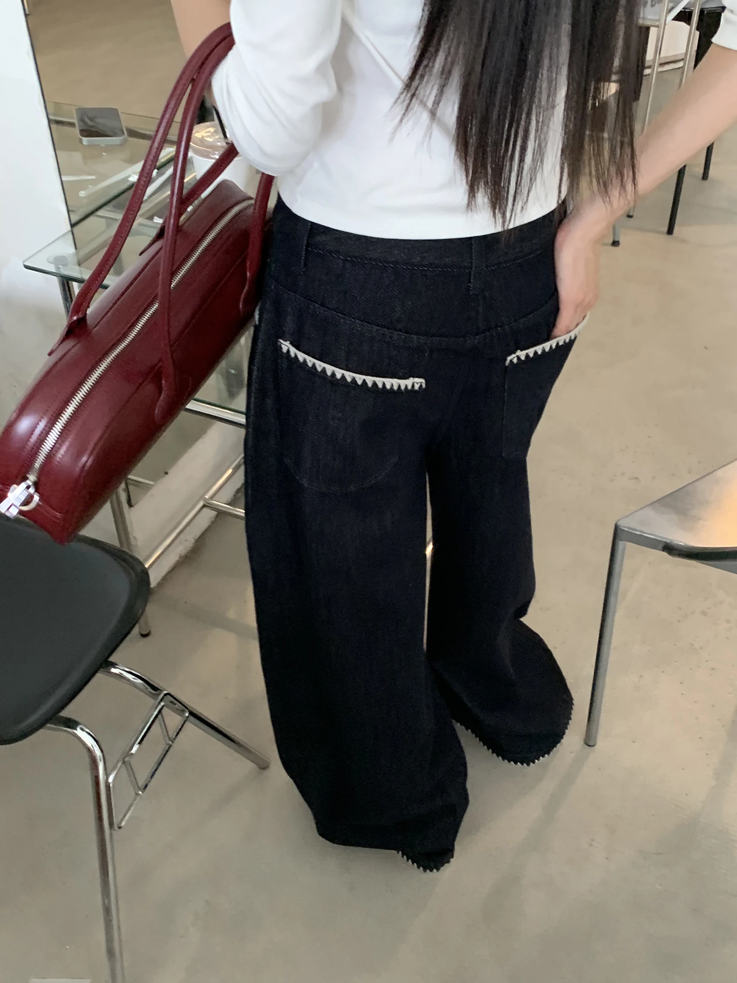 กางเกงยีนส์สีน้ำเงินเอวสูงทรงตรงสำหรับผู้หญิง รุ่นใหม่ฤดูใบไม้ร่วง ทรงขากว้างหลวมสไตล์อเมริกันย้อนยุค กางเกงยีนส์สีน้ำเงินเข้มเอวสูงสำหรับผู้หญิง