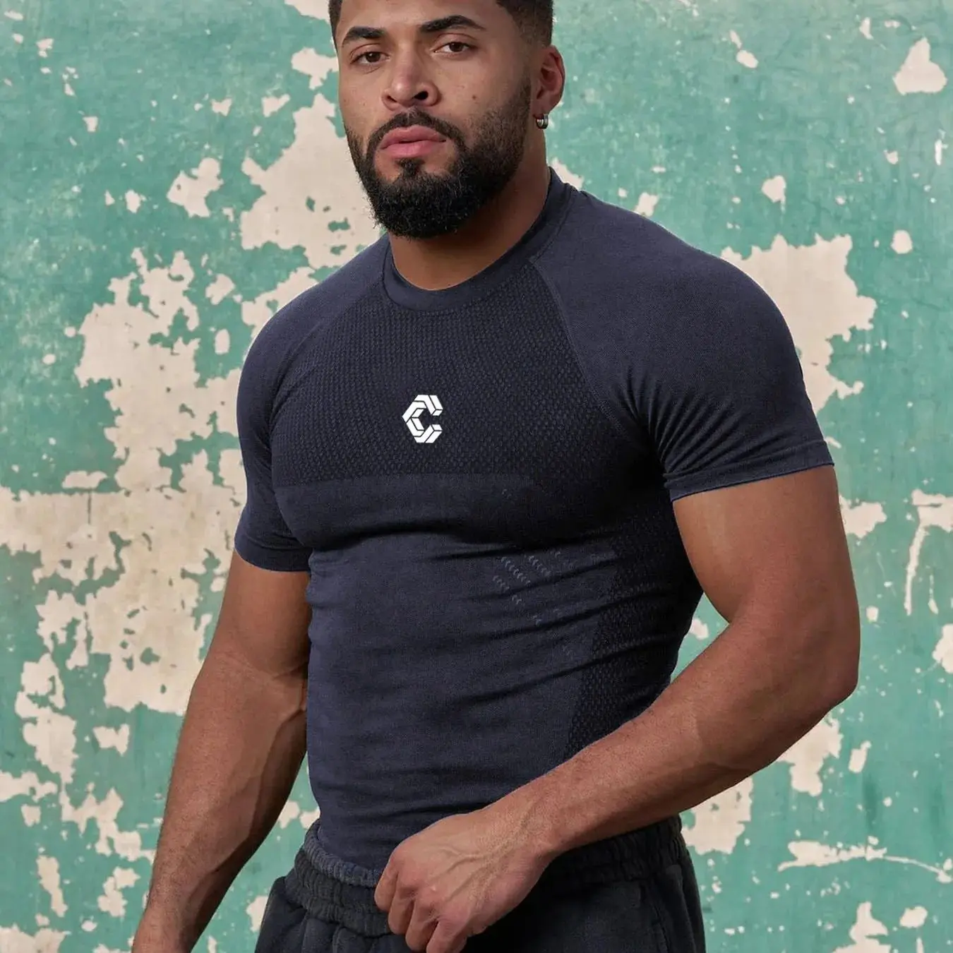 

Мужская компрессионная футболка для фитнеса с дышащей сеткой, коротким рукавом реглан, для тренировок в зале, бодибилдинга, спорта и повседневной носки