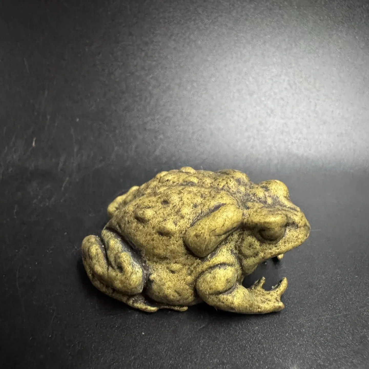 Lucky Money Toad Statue, Solid Brass Frog Ornament for Home Office Desk Decor