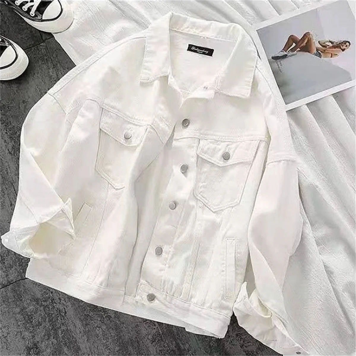 

2025 Spring/Fall New Arrival Women's Vintage Oversized Solid Color White & Black 100% Cotton Denim Jacket Long Sleeve Top