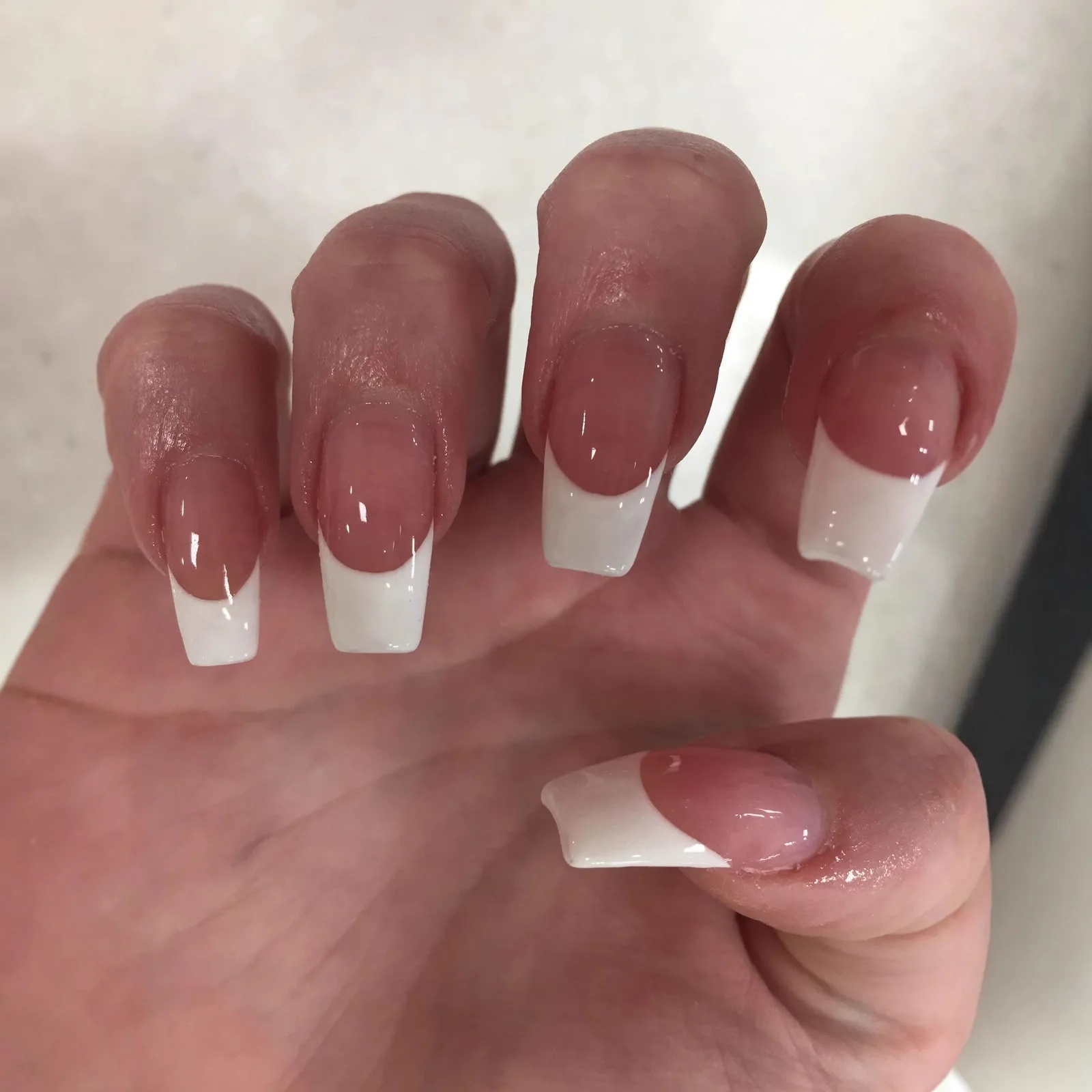 24 Stück lange Stiletto-Kunstnägel, würzige Mädchen-Charm-Maniküre, rosa, zum Aufdrücken der Nägel, vollständige Abdeckung, französische Kunstnägel, Kunst für Frauen