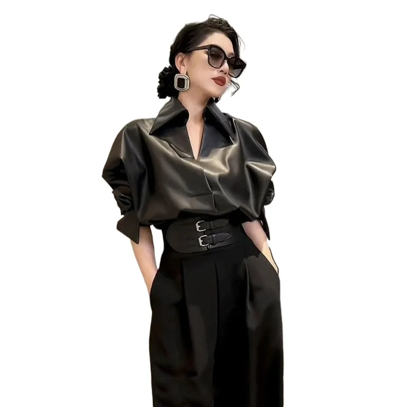 

Красивая модная женская одежда для пожилых людей, черная кожаная куртка + черные широкие брюки, комплект из двух предметов, супер красивый