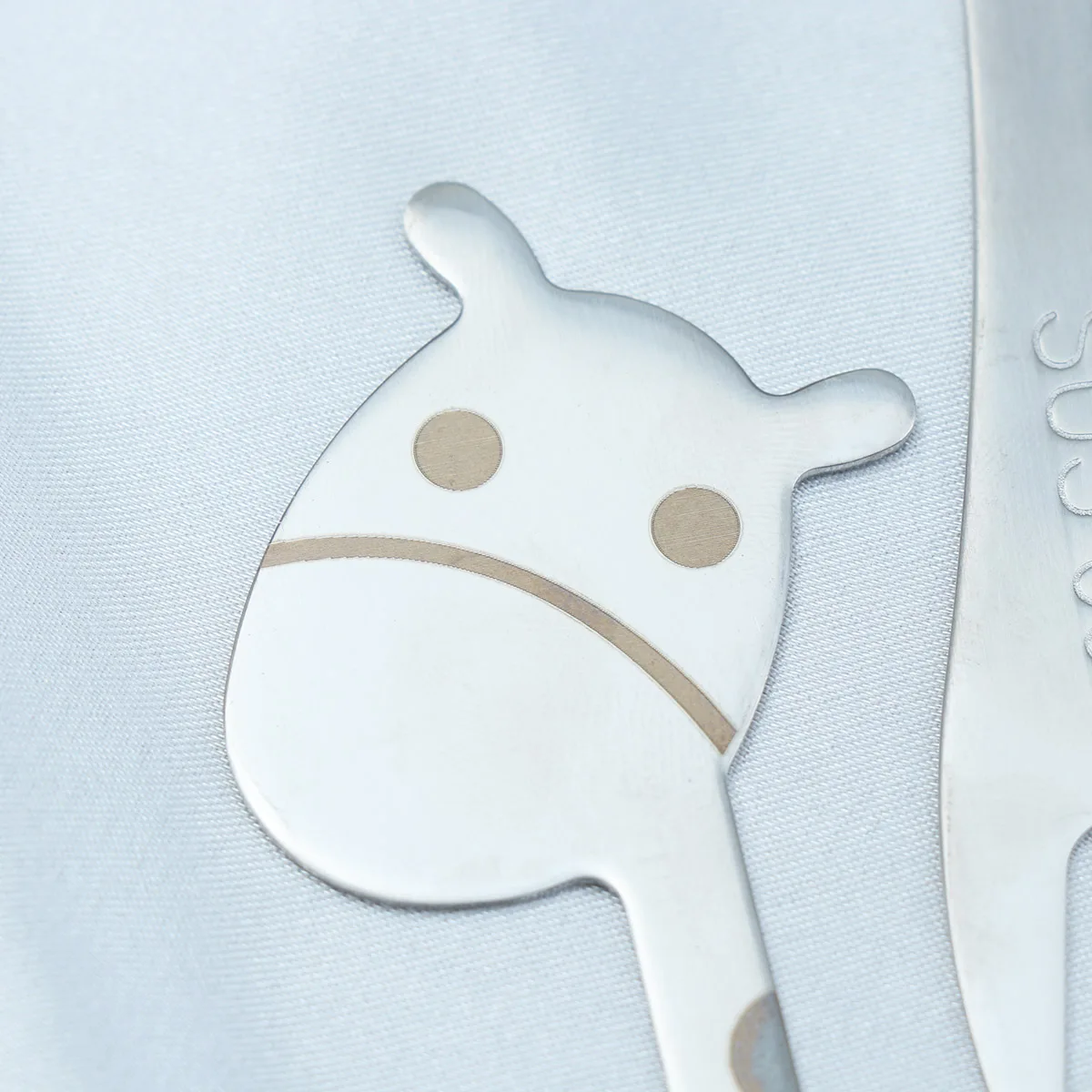 

4 Pcs Stainless Steel Fruit Forks Cartoon Giraffe Handles Mini Serving Picks for Party Wedding Home Use Reusable