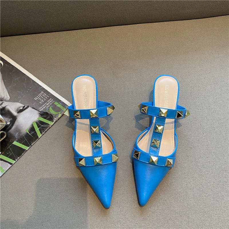 

2023 New Rivet Pointed Thin Heel Baotou Half Slipper Female Middle Heel Shallow Mouth Lazy Mueller Shoes