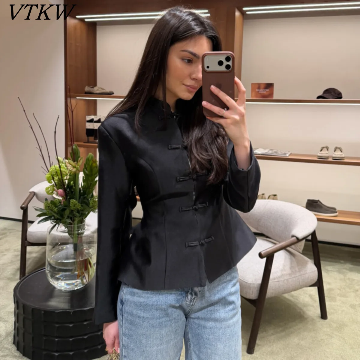 

VTKW 2026 New Arrival Black New Chinese Style Mandarin Collar Frog Button Peplum Hem Structured Shoulder Tailored Blazer