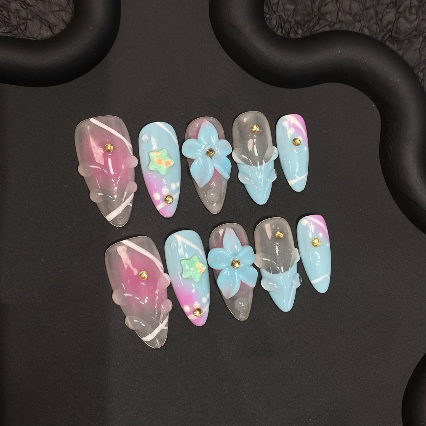 

10Pcs Handmade Press On Nails Gradient Blue False Nail Tips 3D Flower Mid-length Dopamine Almond Fake Nails Star Design Wearable