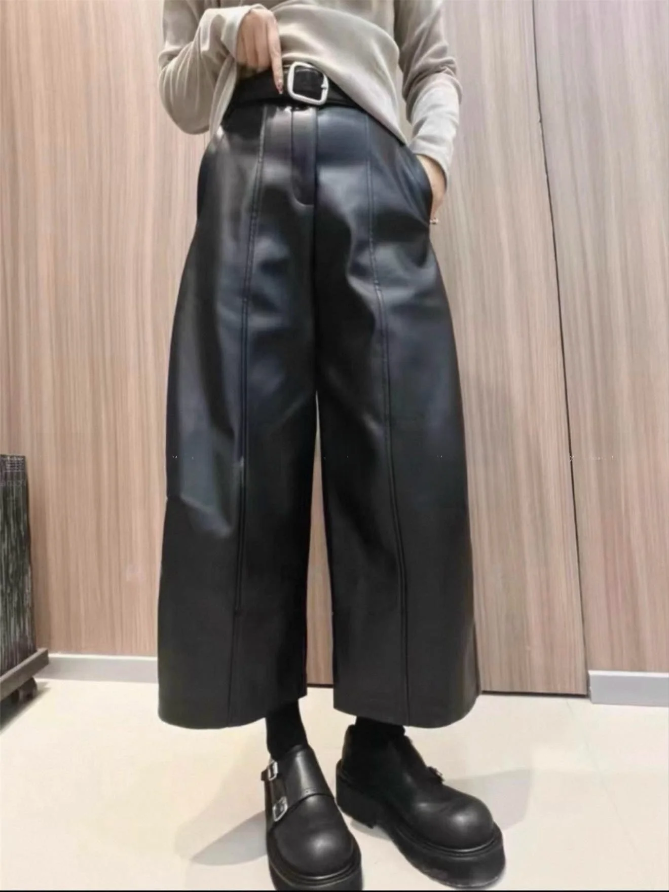 

2025 New Women's eepskin Wide Leg Pants High Waist Slimming Casual Long Trousers Faionable Versatile Leather Pants