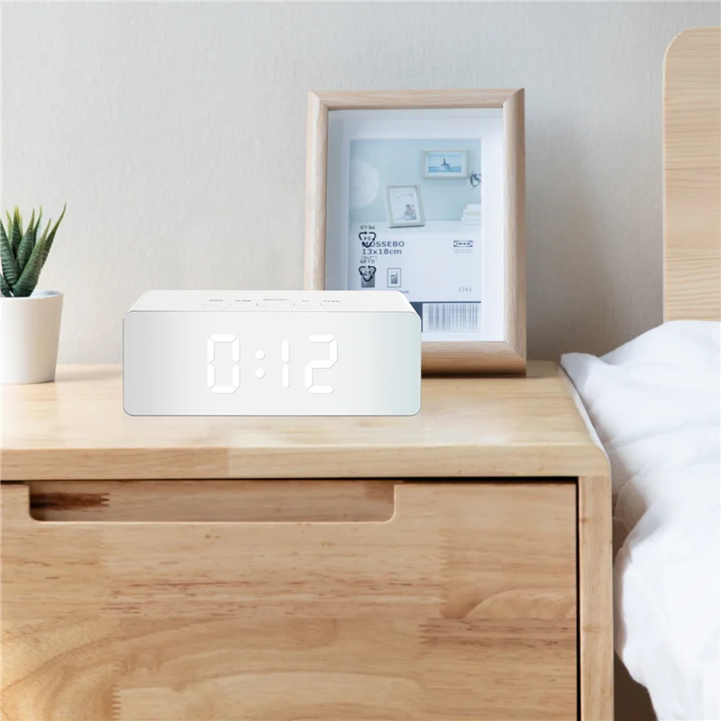 

B16C-Светодиодный цифровой будильник с зеркалом, регулируемой яркостью и температурой