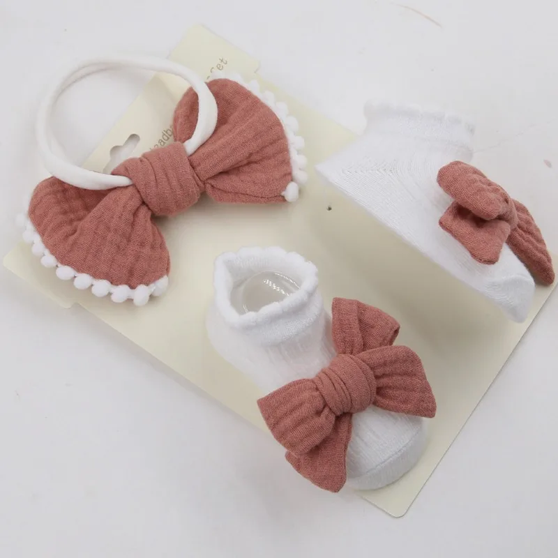 European Baby Headband Grip Socks Set Hand-Tied Crinkle Bow Lace Trim Non-Slip Boat Socks for Girls 0-24M Newborn Photography