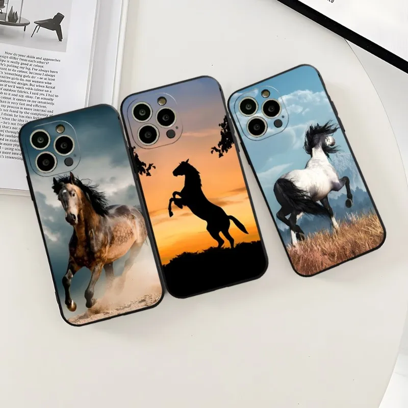 Animal Galloping Horse Phone Case For Iphone 12ProMax 11 13 14 Pro Xs Max Mini Xr X 7 8 6 6s Plus Fundas Cover