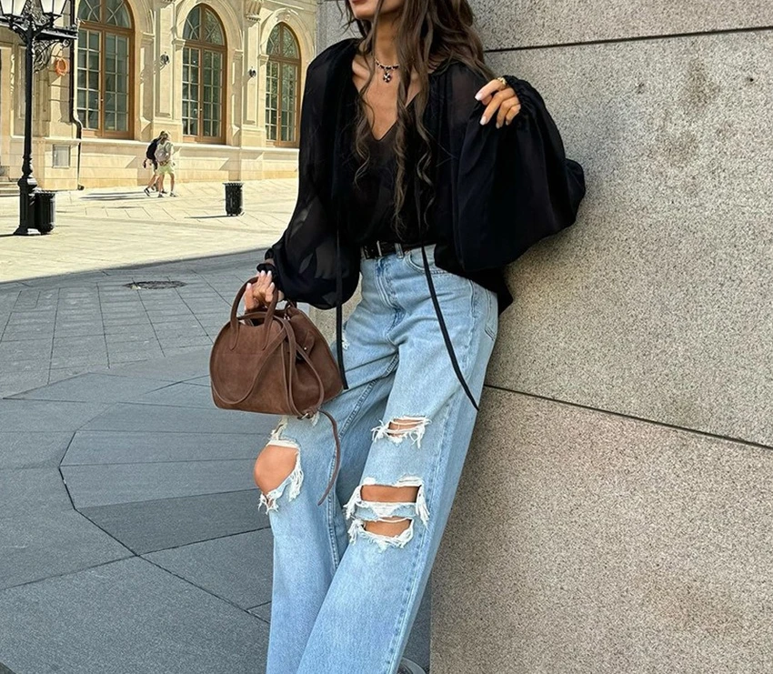 تصميم الشخصية: بلوزة سوداء برباط 2025 بلوزة جديدة متعددة الاستخدامات وأنيقة بأكمام راجلان