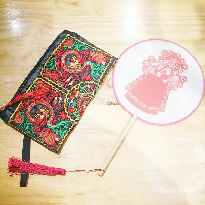 Dompet bordir klasik tradisional Cina dengan tas jahit pola bunga & Loong Aksesori antik Oriental OOTD terlihat