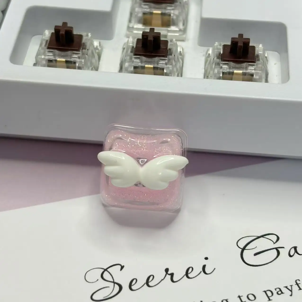 Mao High Wing Keycap - Adorable Pink Glow-in-the-Dark Cat Head Sparkle Transparent Mechanical Keyboard Keycap