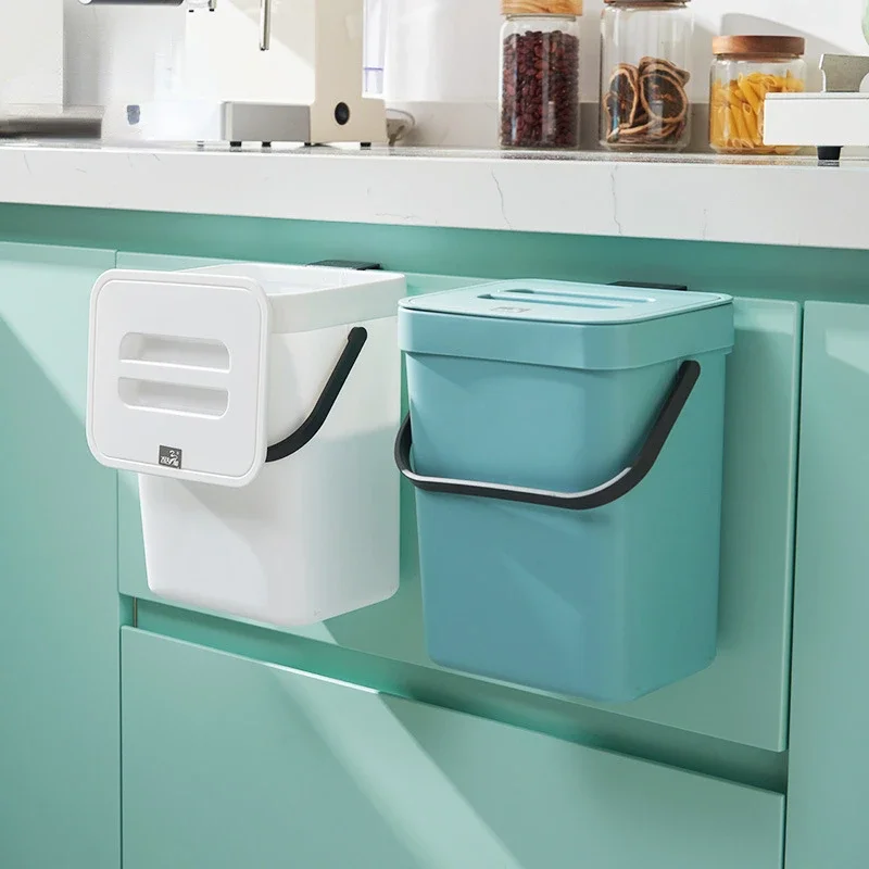 Wall Mounted Folding Waste Bin Kitchen Cabinet Door Hanging Trash Bin Garbage Car Trash Can Kitchen Storage Accessories 3L