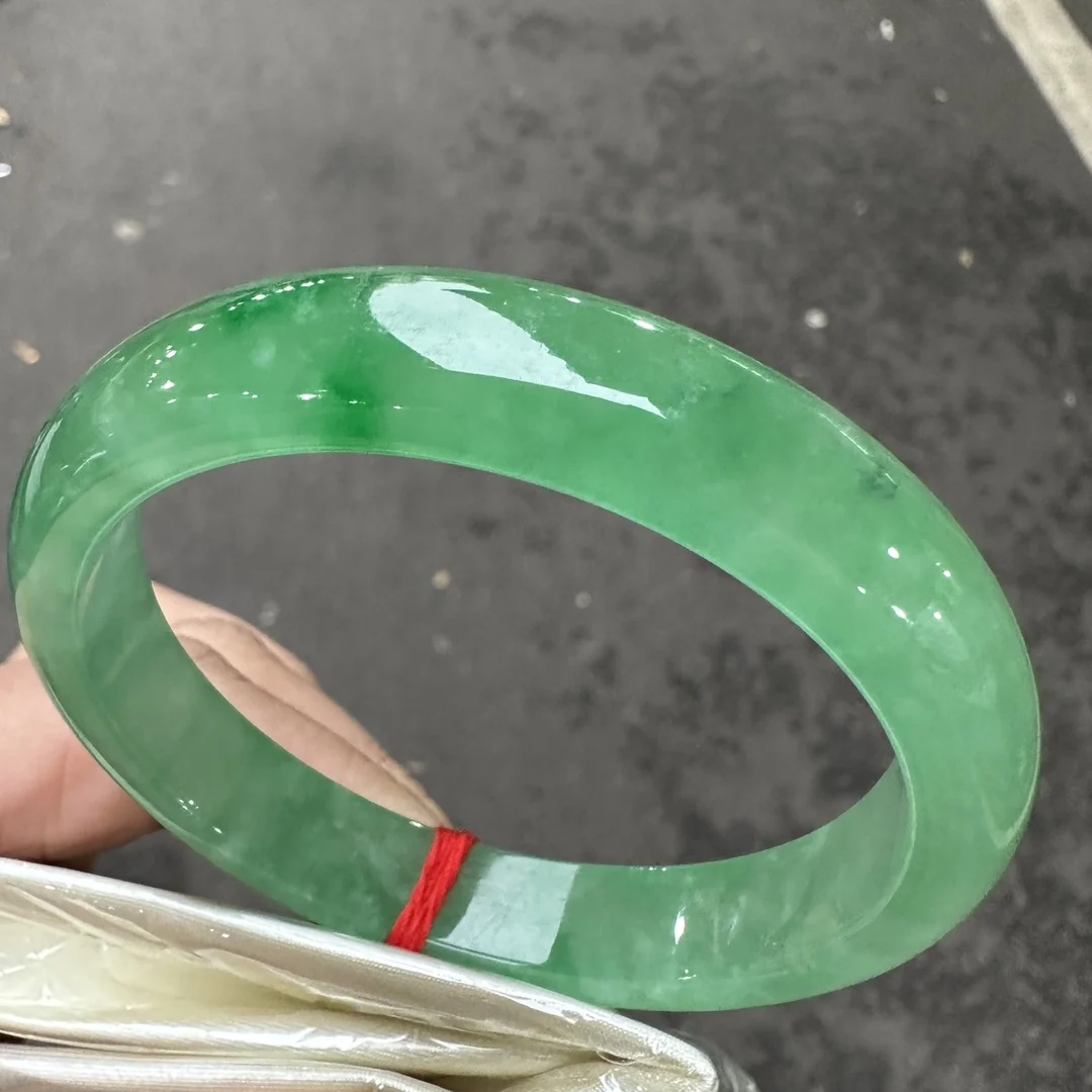 

Natural Jade Ice Green Bangles Exquisite Perfect Handring Elegant Jadeite Bracelet Fine Jewelry