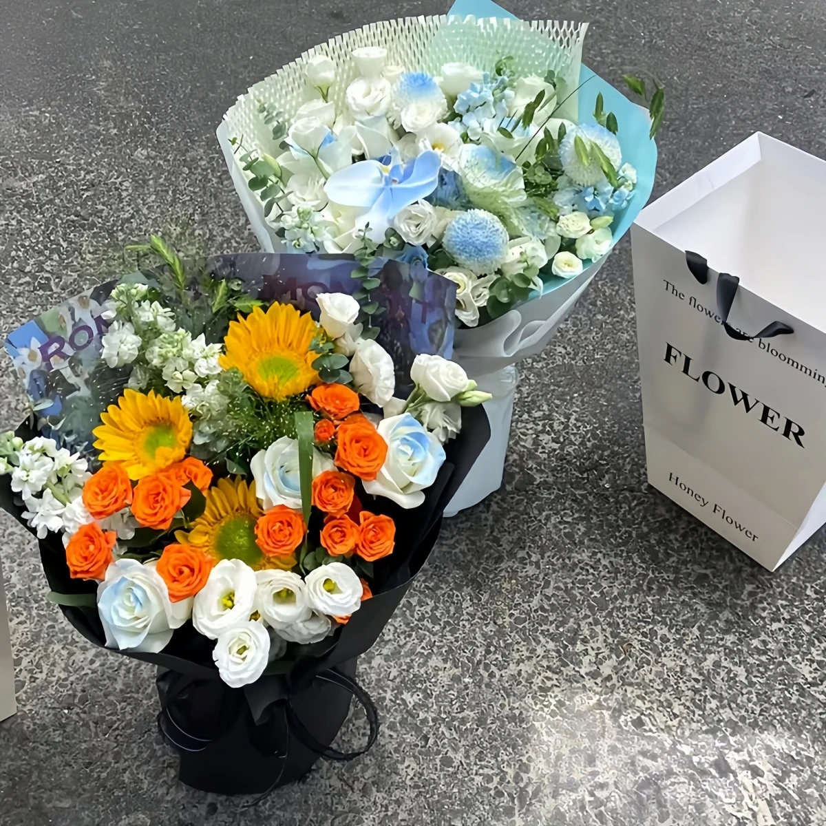 5 Stück/10 Stück Weiße Trapezförmige Blumenstrauß-Verpackungen aus Karton, Elegante Geschenktüten für Hochzeiten, Valentinstag und Abschlussfeiern für Rosen – Detail 7