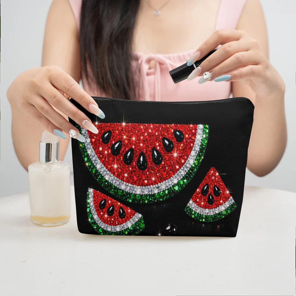 1 Piece Watermelon-Shaped Crystal Decorative Makeup Bag - Multifunctional Zipper Pouch for Women, Perfect Travel Zipper Storage Bag, Fun Birthday Gift