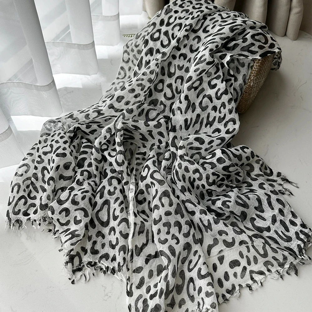 2025 Autumn Wool Scarf for Women Luxury European Leopard Print Shawls and Scarves 190x90cm