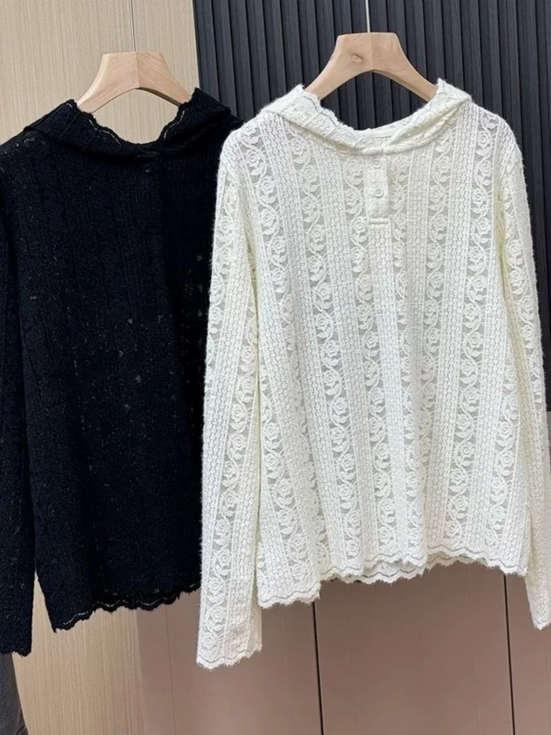 

Soft Sle Hollow out Long Sve Lace irt Women's plus Size 300 Pou Hooded Loose Fit Versatile Top for Autumn Winter