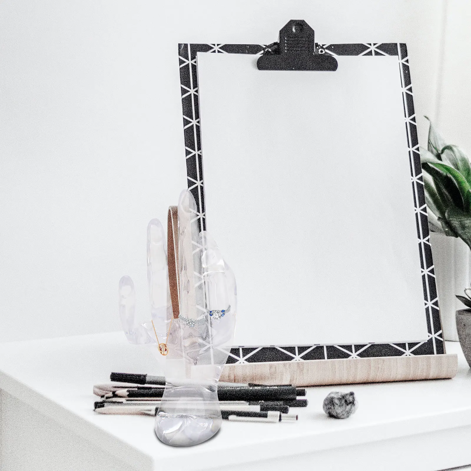 Transparent Plastic Jewelry Display Rack Hand Shape Ring Holder Creative Bracelet Organizer for Home Shop 8x17cm