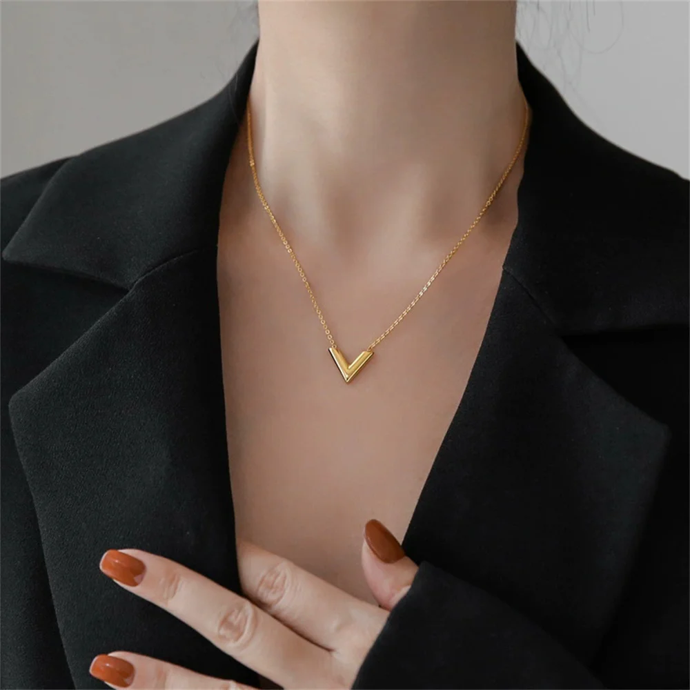 Punk Clavicle Initial Letter Name V Pendant Female Gold Color Stainless Steel Neck Choker Necklace Chain for Women Jewelry Gift