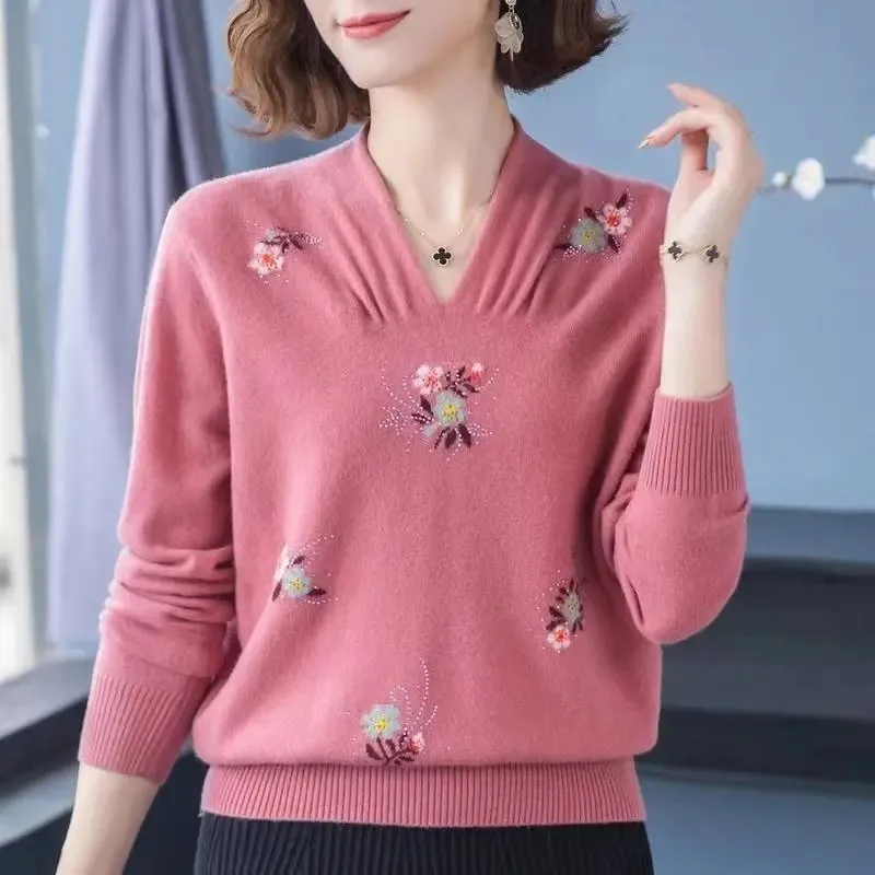 Spring Autumn Noble Loose Pullover Female 2022 New Heart Collar Temperament Age Reduction Fashion Mother Dress Primer Shirt