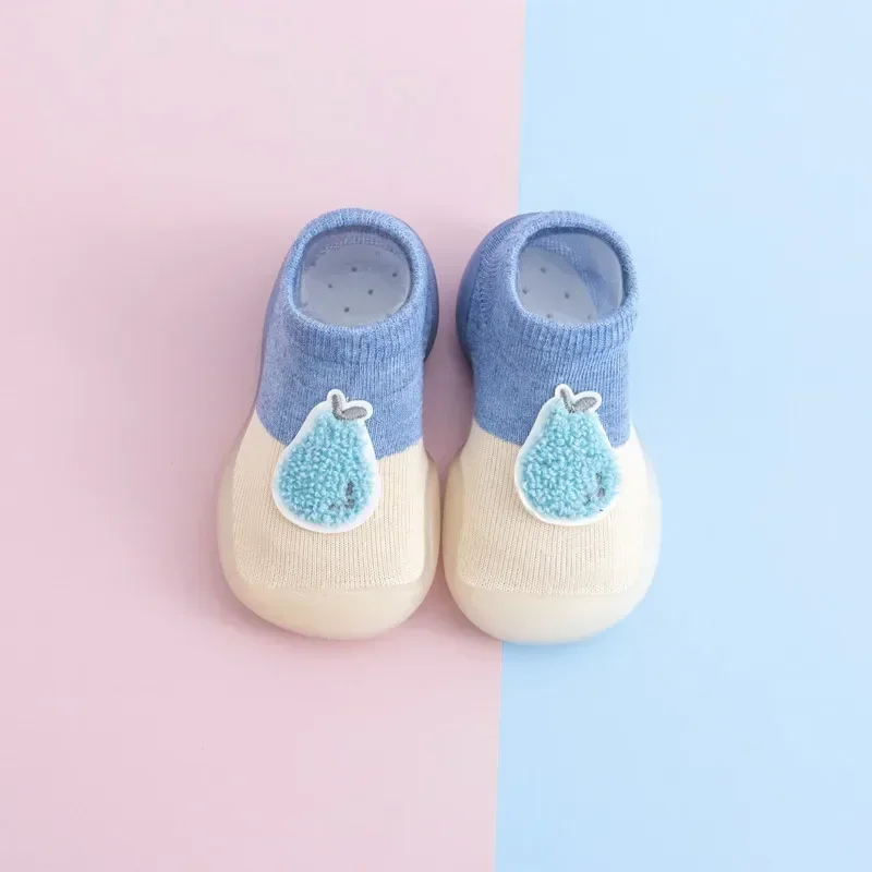 Calcetines y zapatos de dibujos animados para niños pequeños, zapatos transpirables, suela suave, muñeca interior, icono de frutas, un par