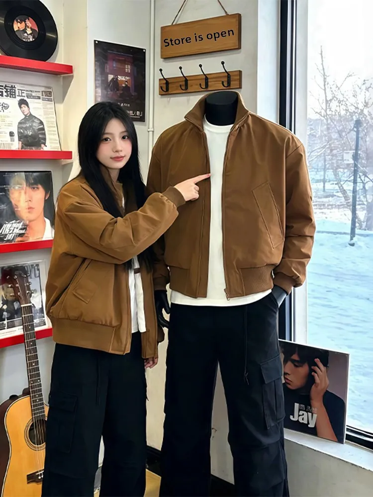 

Мужская весенняя куртка Cleanfit Brown American Pilot Jaet с воротником-стойкой, бейсбольного стиля, плотная и жесткая, рабочая одежда, приталенный крой, хлопок.
