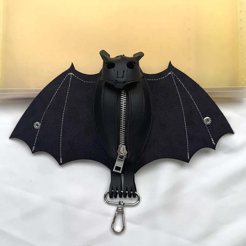 Halloween-Fledermaus-Schlüsselanhänger, Münzgeldbörse, niedliche Mini-Geldbörse aus PU-Leder, Gothic-Anhänger, Geschenk für Frauen und Mädchen – Detail 3