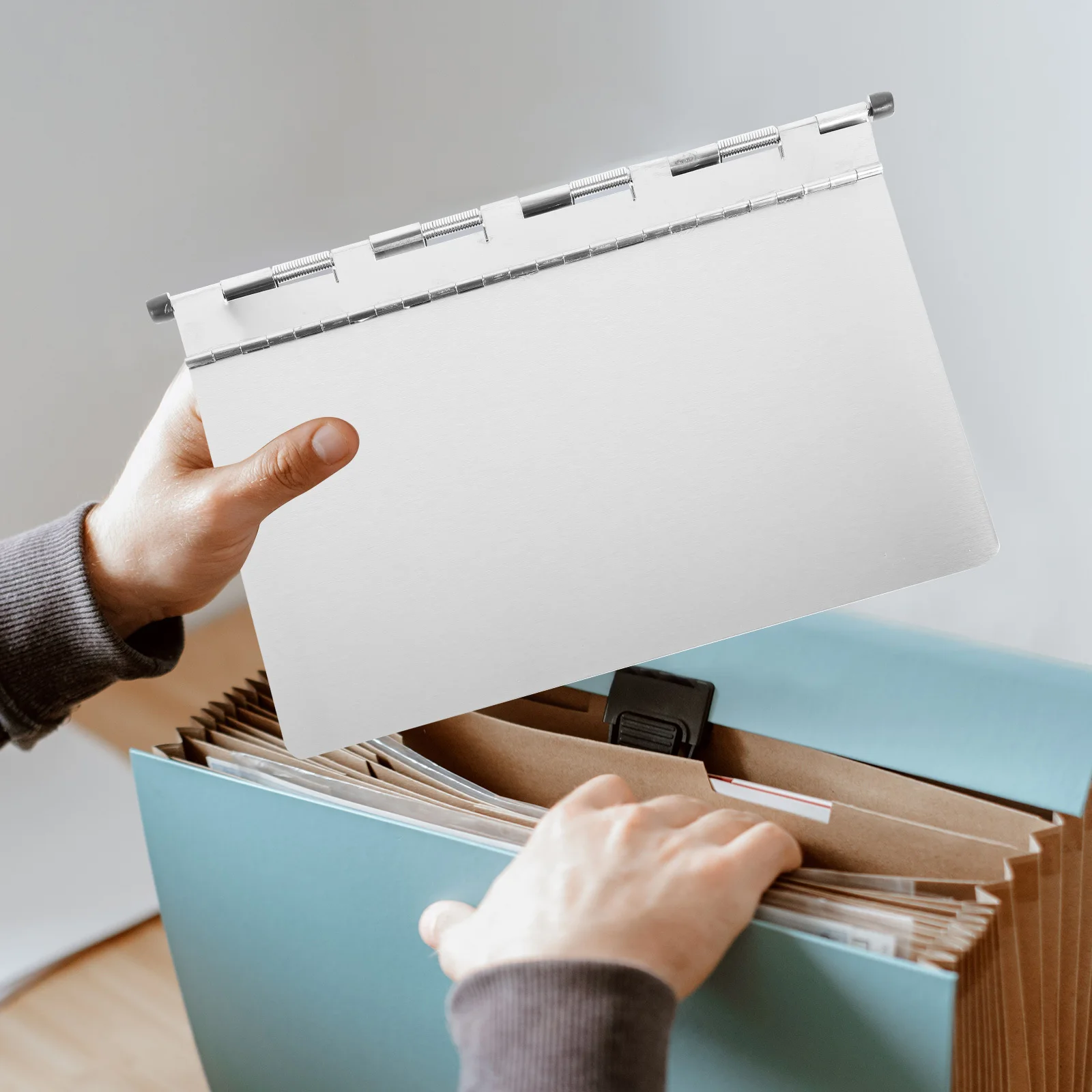 

Stainless Steel Nursing File Folder Clipboard High Capacity Medical Record Document Holder Folders for Documents