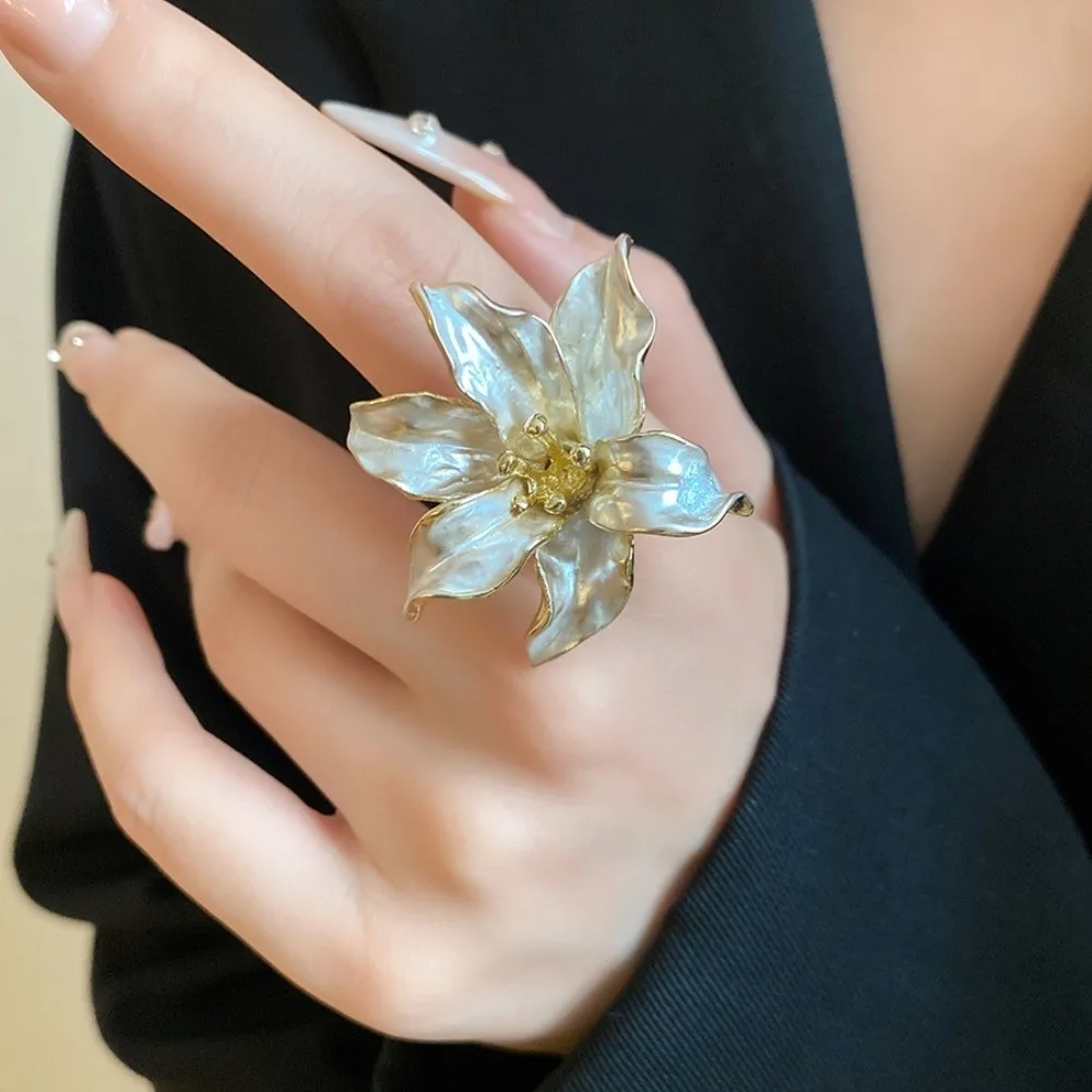Three Dimensional Tulip Rings Glossy Finish Lightweight Enamel Finger Jewelry Pastel Pink Anti Fading Lilium Flower Rings