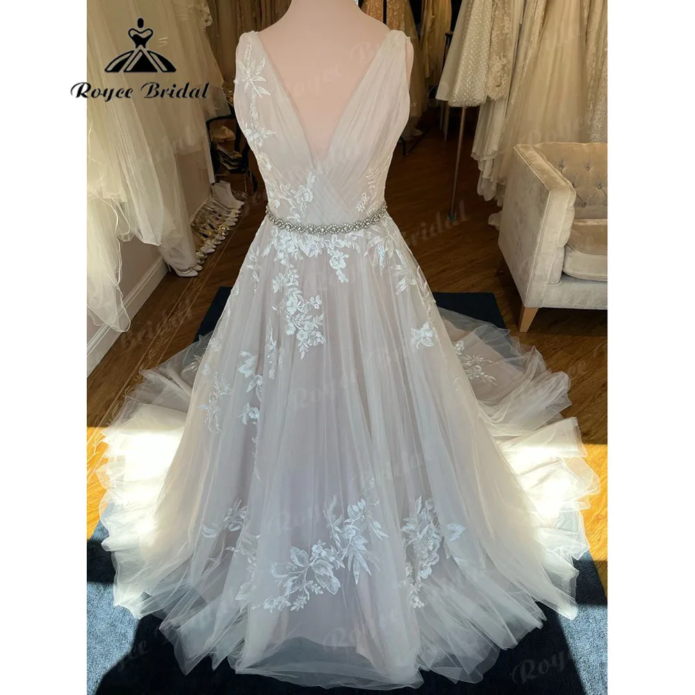 Plunging Lace Appliques Women Backless diamond Belt Wedding Dress with V Neck 2025 Customized Bridal Gown vestido novia princesa