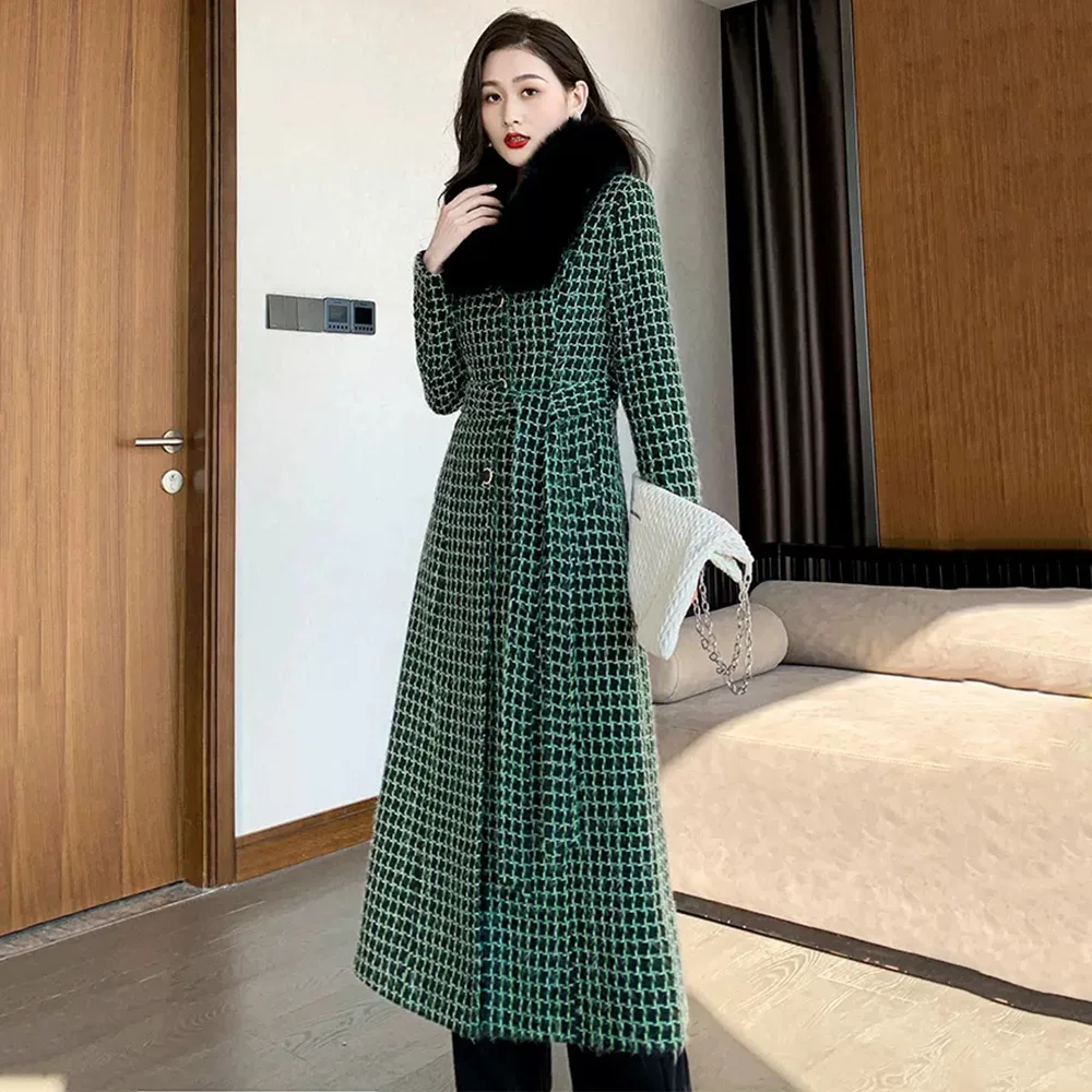 

New Women Autumn Winter Green Plaid Woolen Overcoat Fashion Big Fur Collar Single Breasted Slim Wool Blended Coat With Belt