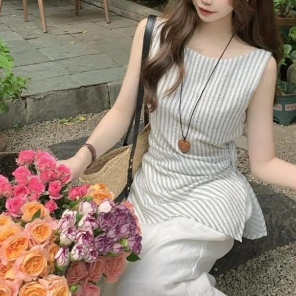 

Korean Vertical Stripes Vest Women's Asymmetrical French Style Top Slimming Look Summer New Design Waist Top
