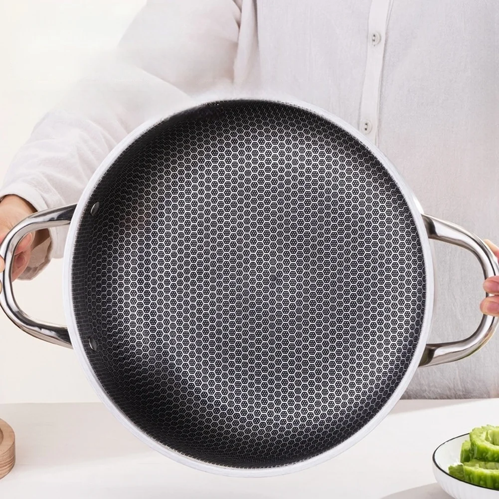 Stainless Steel Frying Pan 410 with Balanced Thermal Conductivity and Texture Designed for Preparation Techniques