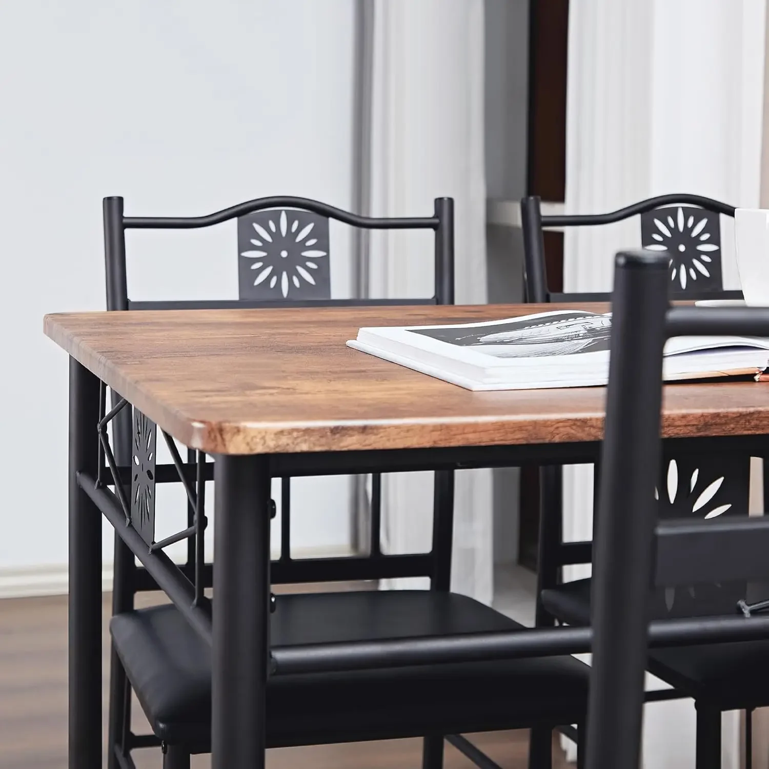 Conjuntos de mesa de quarto para 4, ângulo de café da manhã retangular de metal e madeira de 5 peças, dinette com cadeiras, marrom retrô