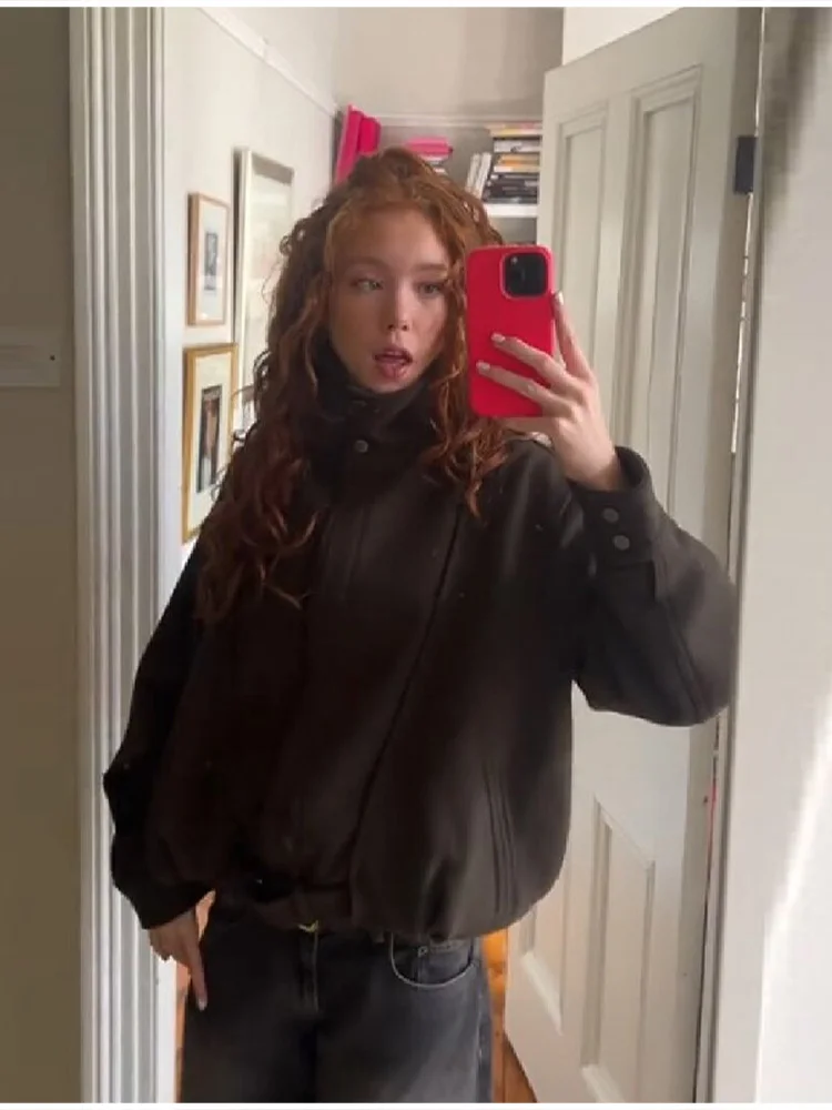 

Женская коричневая шерстяная куртка в стиле ретро с длинным рукавом, свободное пальто с высоким воротником, пальто с регулируемым подолом, осень-зима 2025, новая женская теплая верхняя одежда