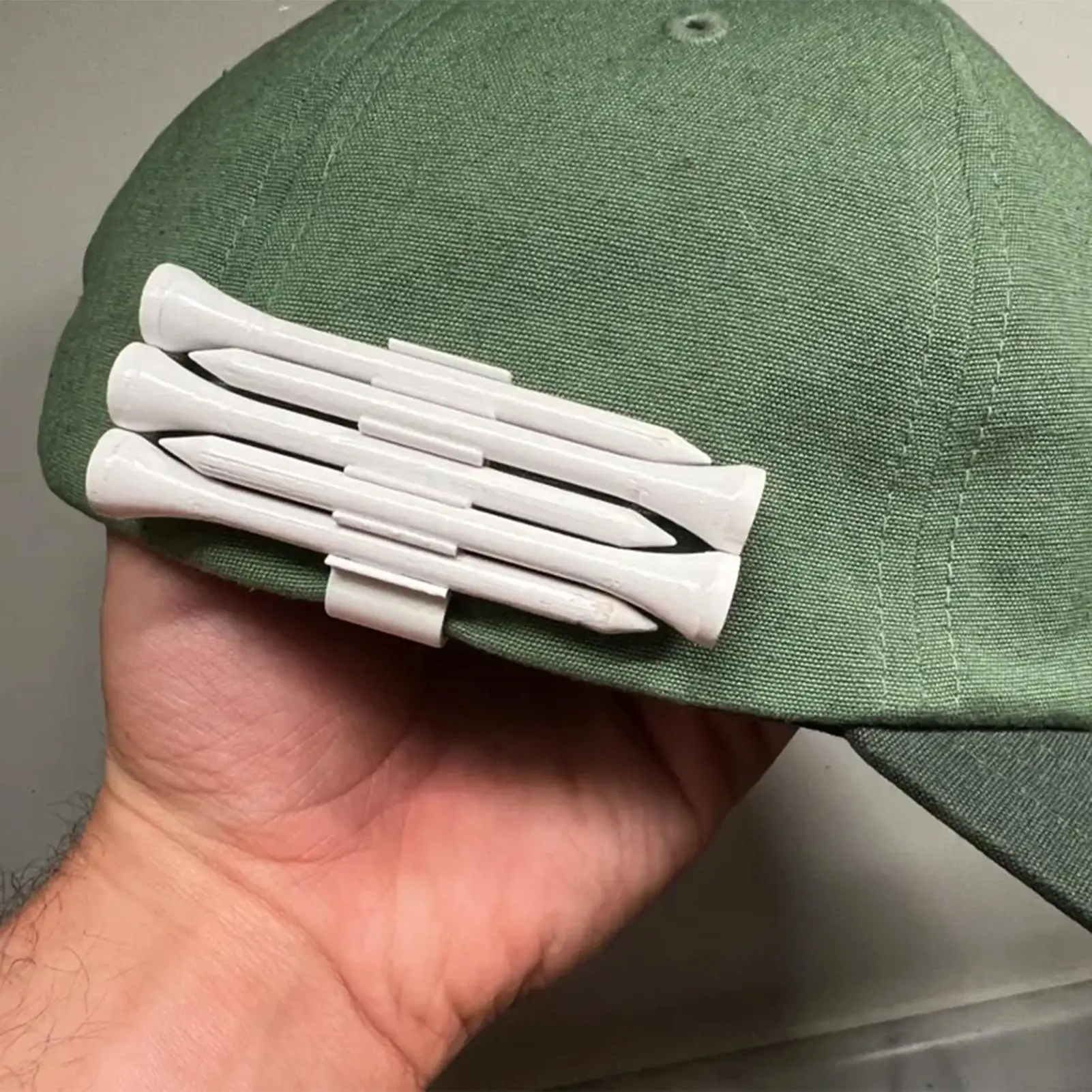 

Golf Tee Holder Hat Clip 3D Printed Golf Tee Hat Brim Clips Compact Lightweight Sport Accessories Organizer Clamp golf supplies