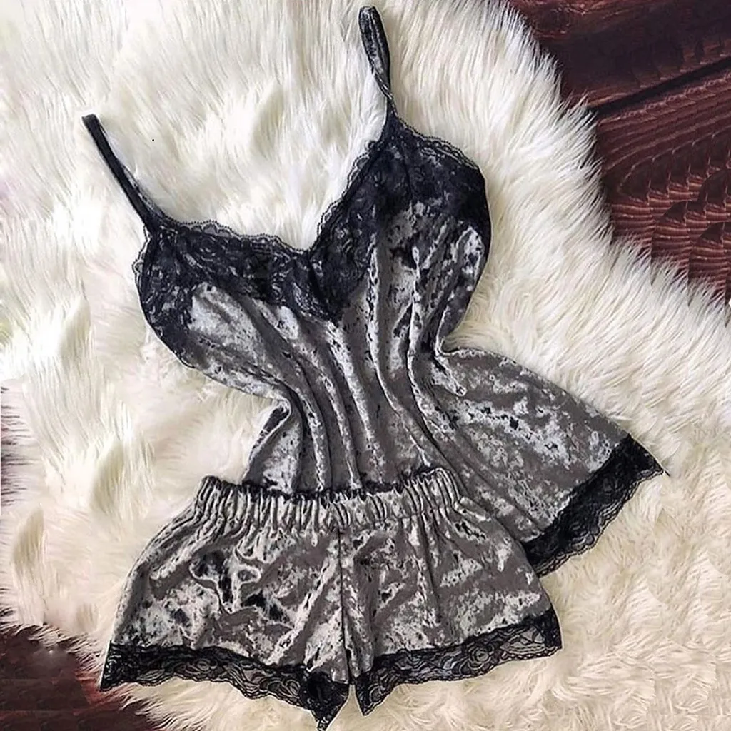 New Women Sexy Lingerie Camisole Bow Shorts V-Neck Tops Velvet Pajamas Sleepwear New In Women\'s Sleepwear Simple Fashion