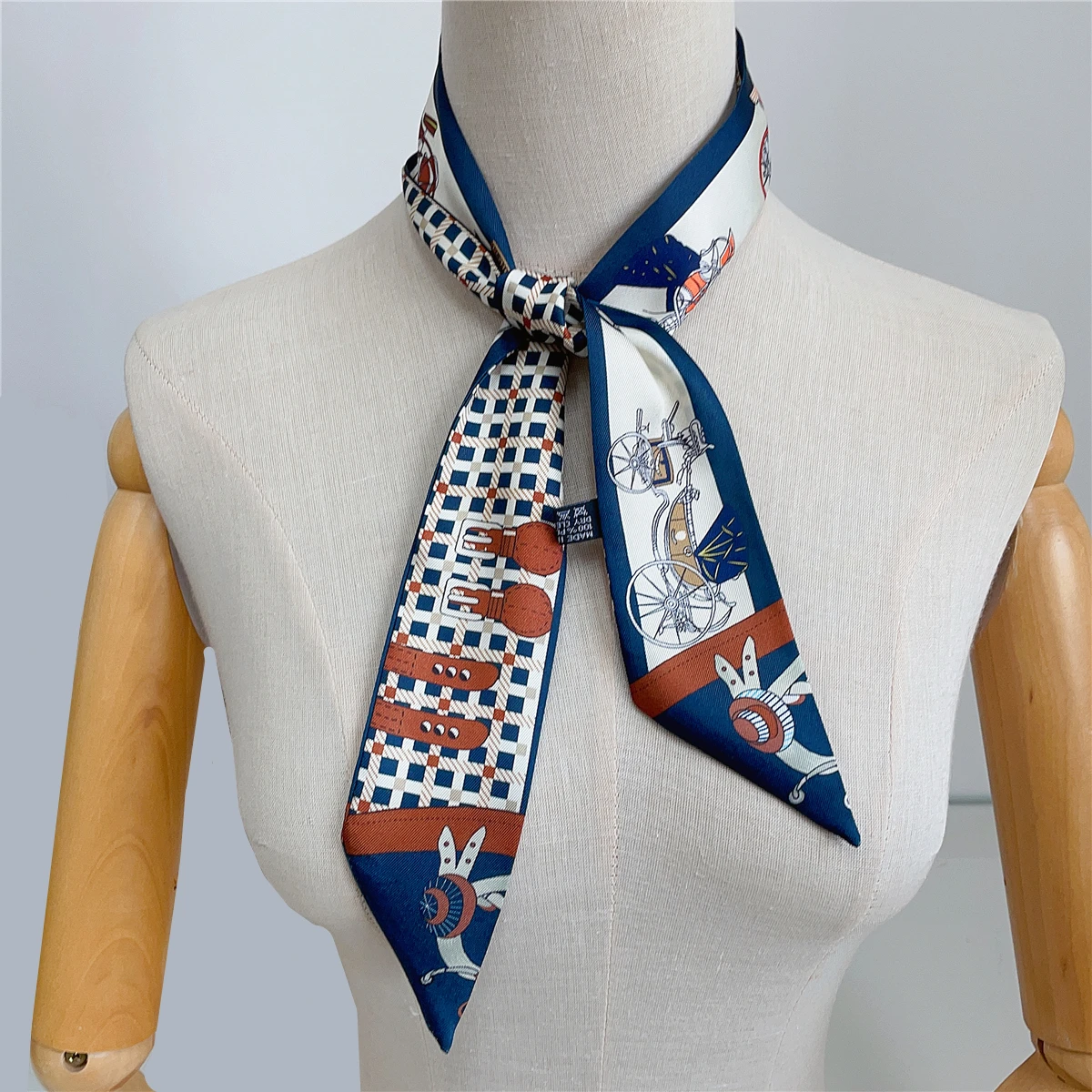 Classic Checkered Carriage Brand Design Twill Silk Scarf Luxury Scarf Women Foulard Skinny Bag Scarves Neckerchief Headband New