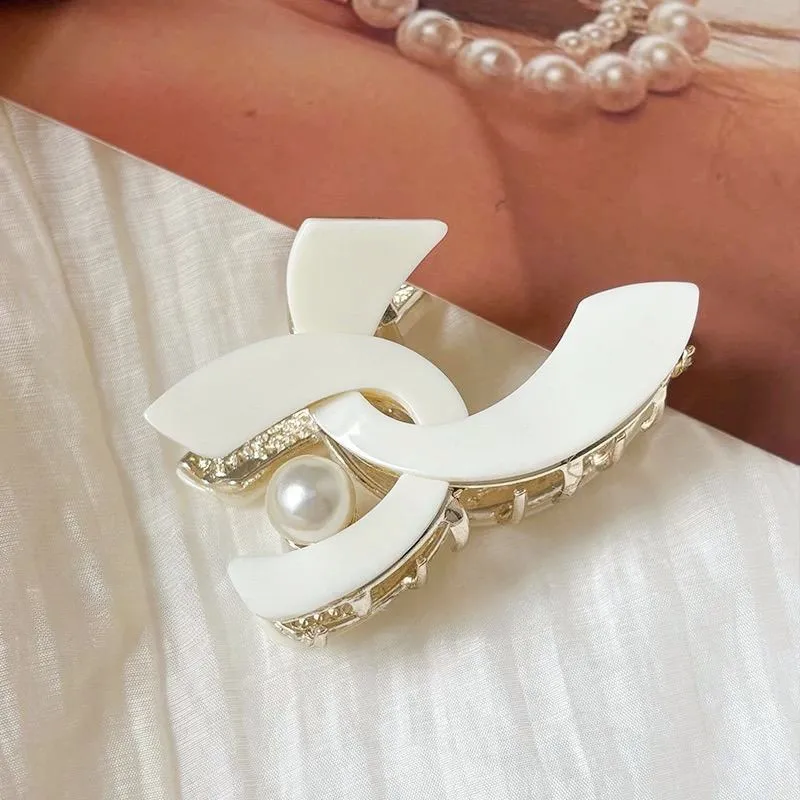 

Новинка, 1 шт., заколка для волос с жемчугом Xiaoxiangfeng, заколка среднего размера, верхняя заколка, заколка для волос, изысканный аксессуар для волос, темпераментная заколка для волос