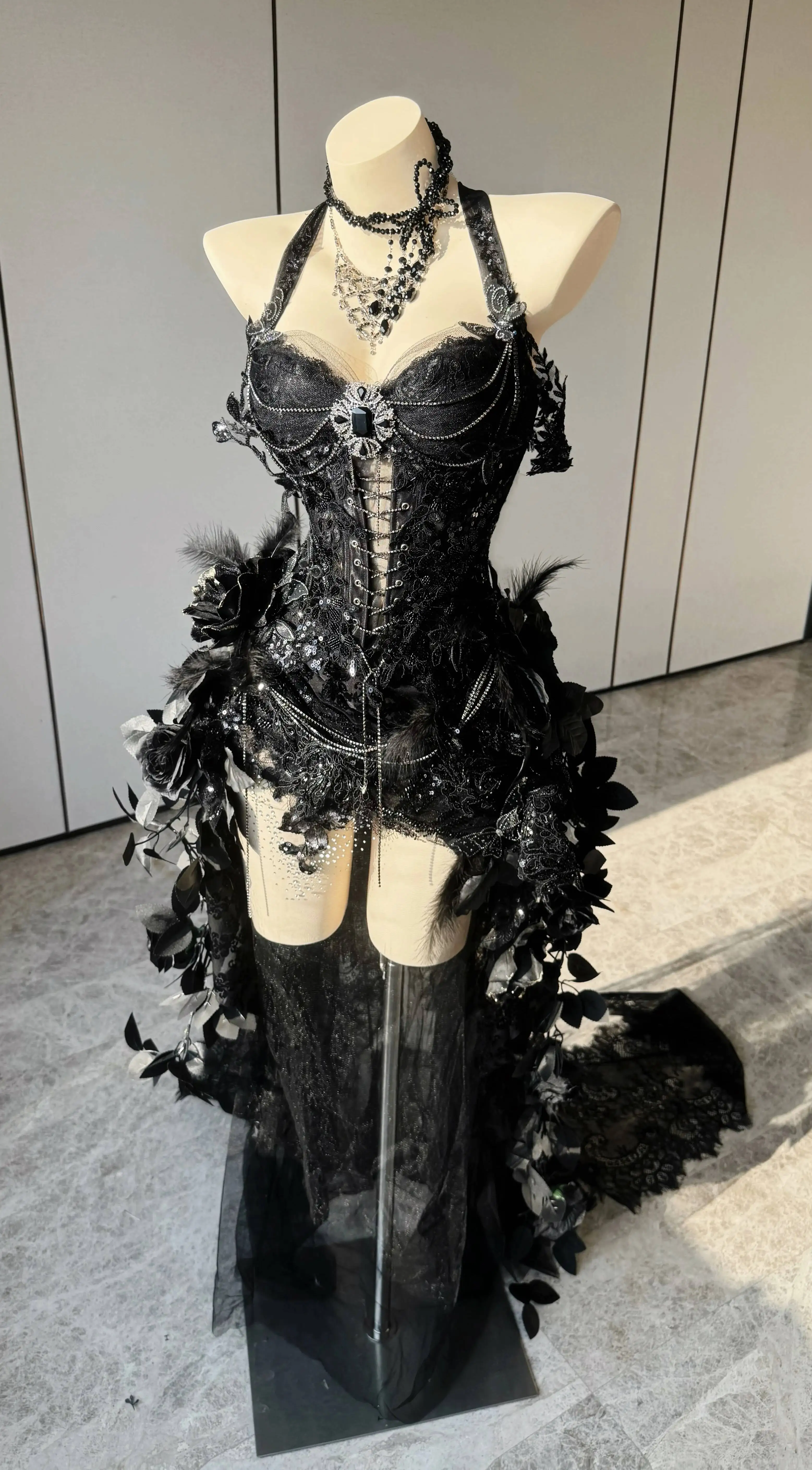 

Dark Fairy Vampire Black Corset Dress Feather Rose Lace Gothic Prom Gown With Train For Cosplay Photoshoot
