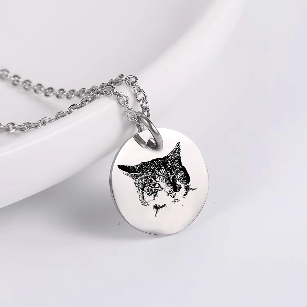 Size 20mm Personalized Portrait&Name Necklace Photo Engraved Stainless Steel Pet Human Memorial Jewelry Gift